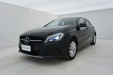 Mercedes Classe A Da un'altra prospettiva Mercedes Classe A Da un'altra prospettiva