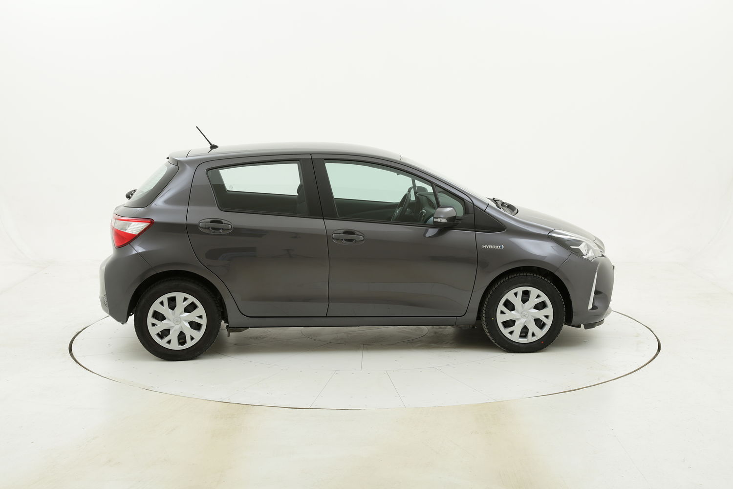 Toyota Yaris Hybrid Business usata del 2018 con 63.531 km