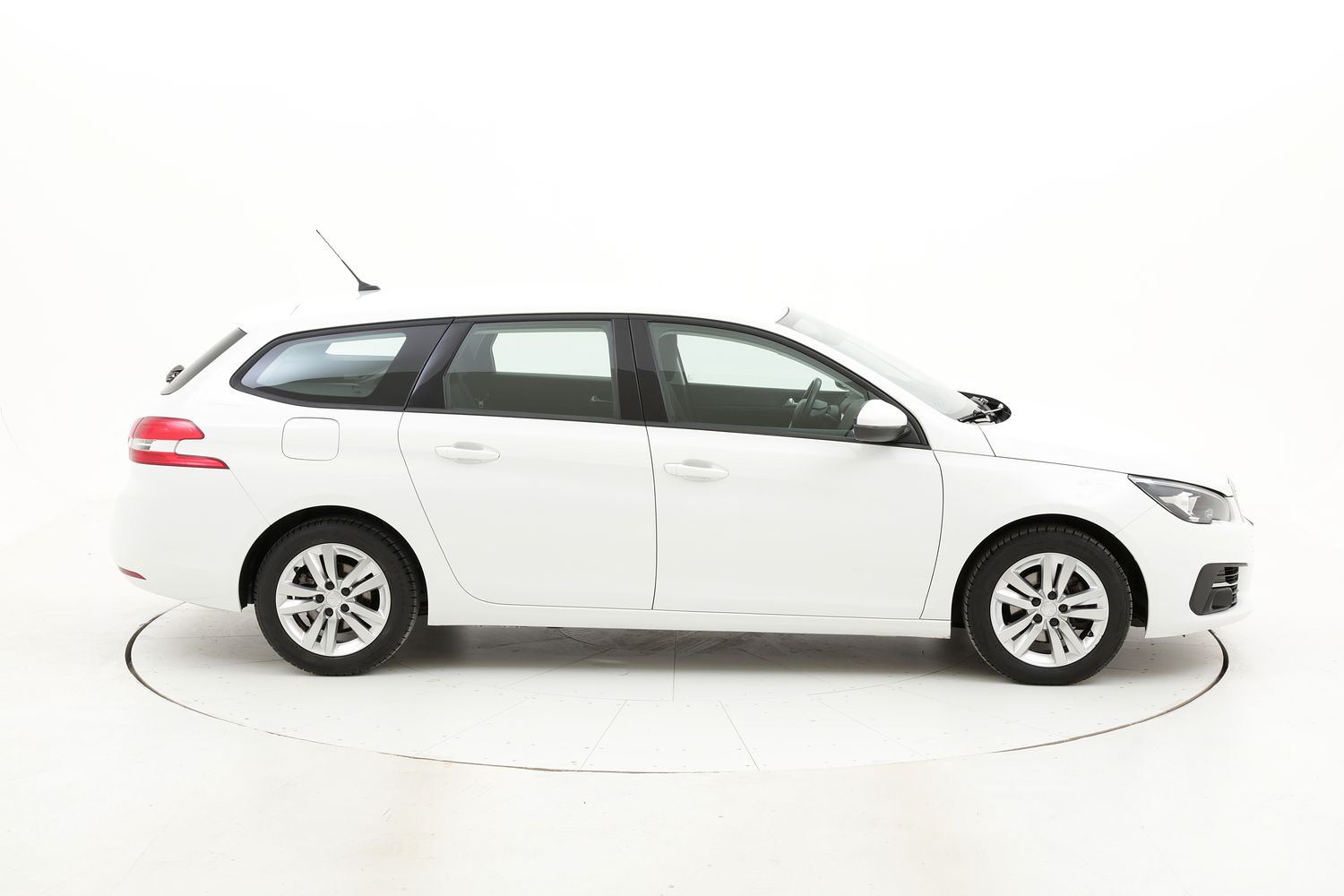 Peugeot 308 usata del 2018 con 125.271 km