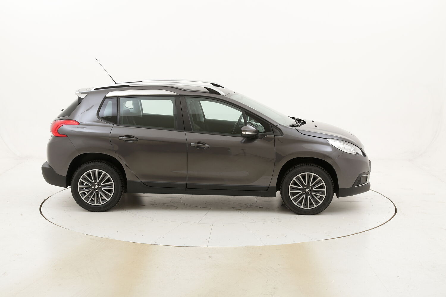 Peugeot 2008 Active usata del 2015 con 34.611 km