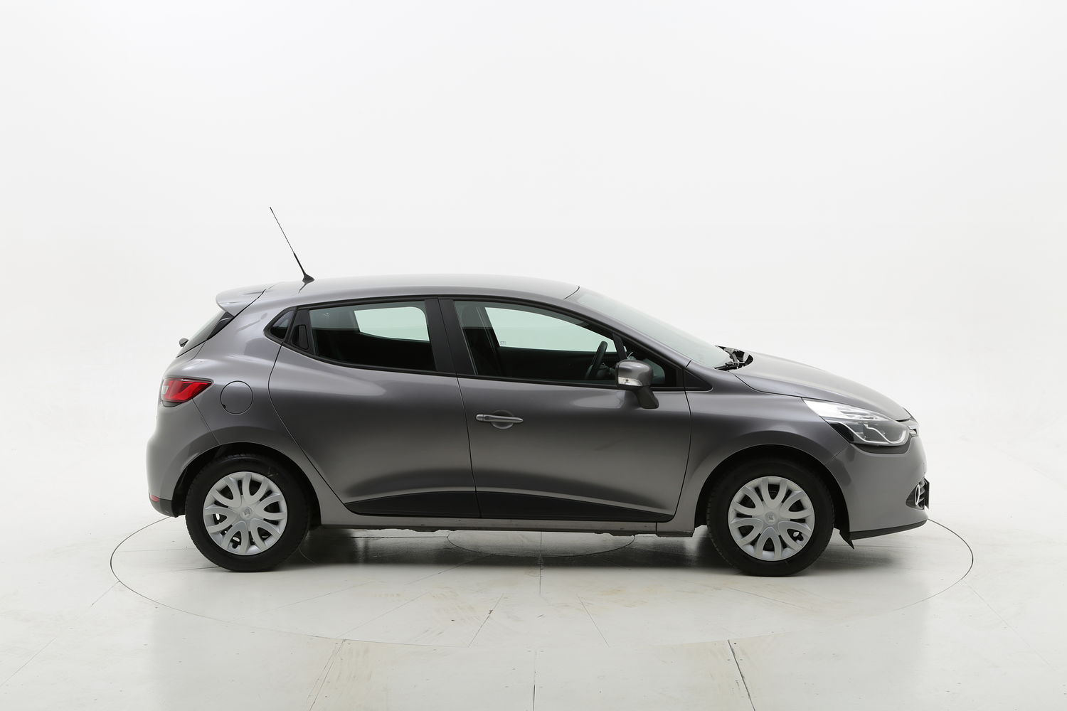 Renault Clio usata del 2016 con 89.106 km