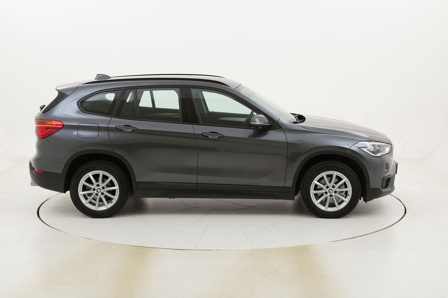 BMW X1 18d sDrive Business aut. usata del 2018 con 14.001 km