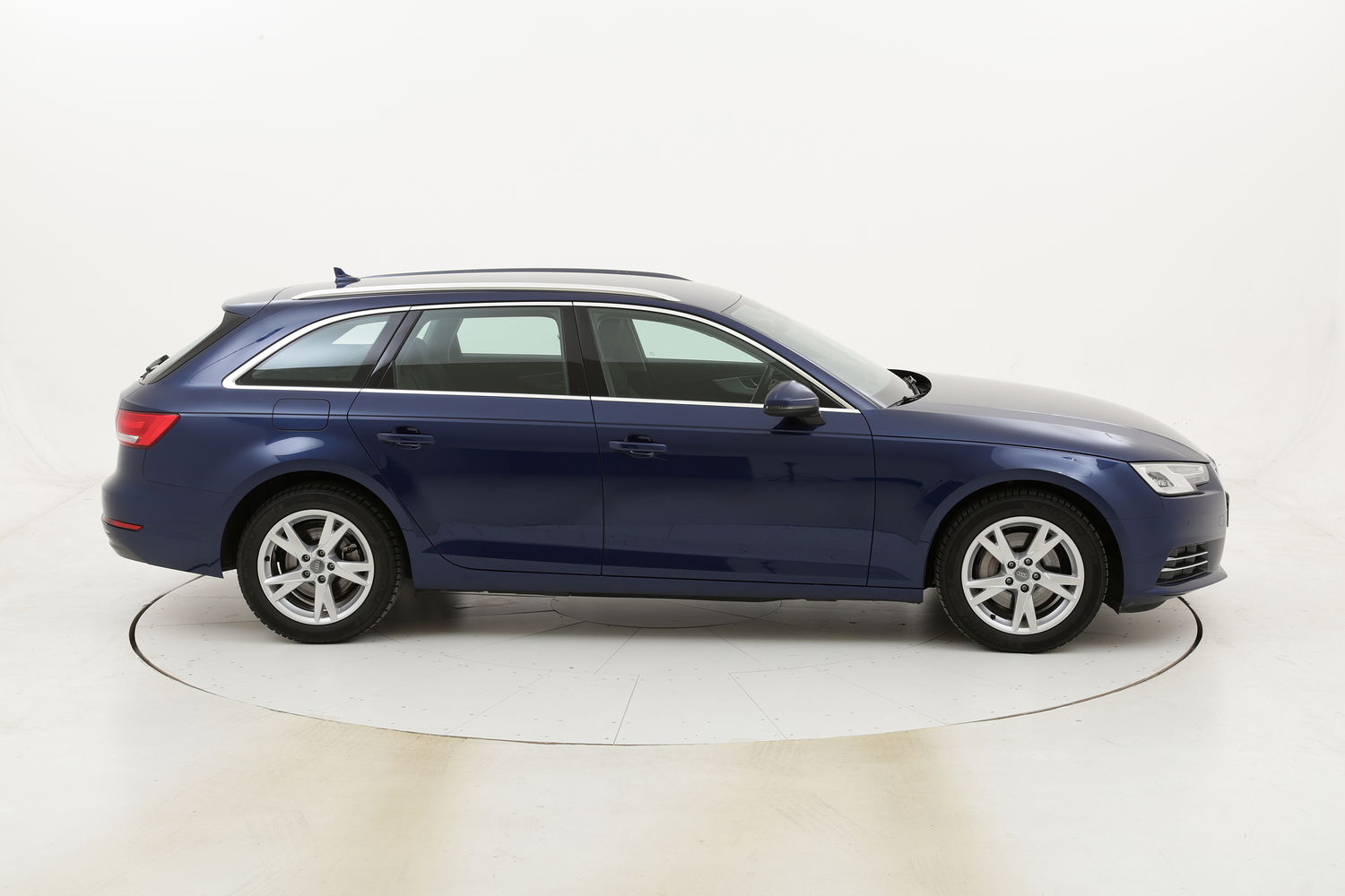 Audi A4 Avant Business S tronic usata del 2017 con 127.836 km