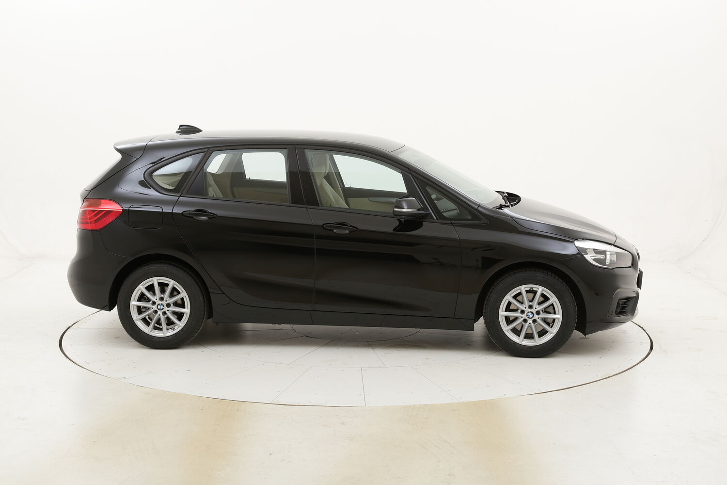 BMW Serie 2 Active Tourer 216d Advantage usata del 2017 con 55.982 km