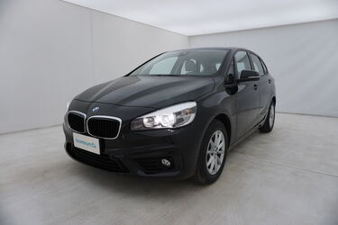 BMW Serie 2 Active Tourer Visione frontale Visione frontale di BMW Serie 2 Active Tourer