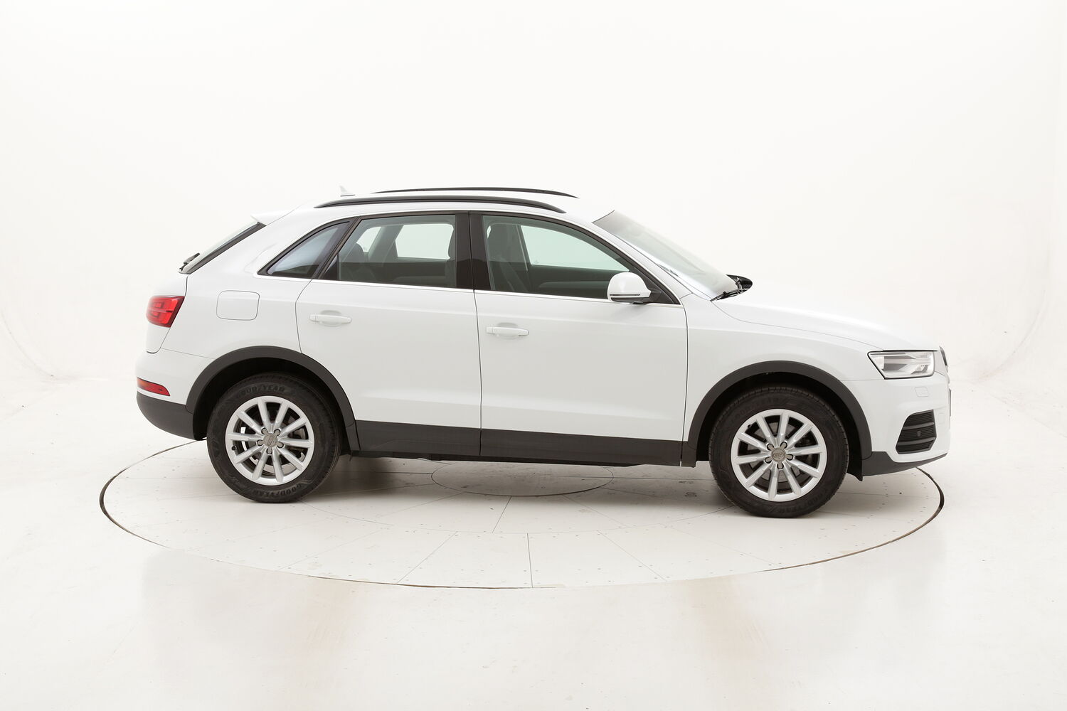Audi Q3 Business S tronic usata del 2018 con 138.555 km