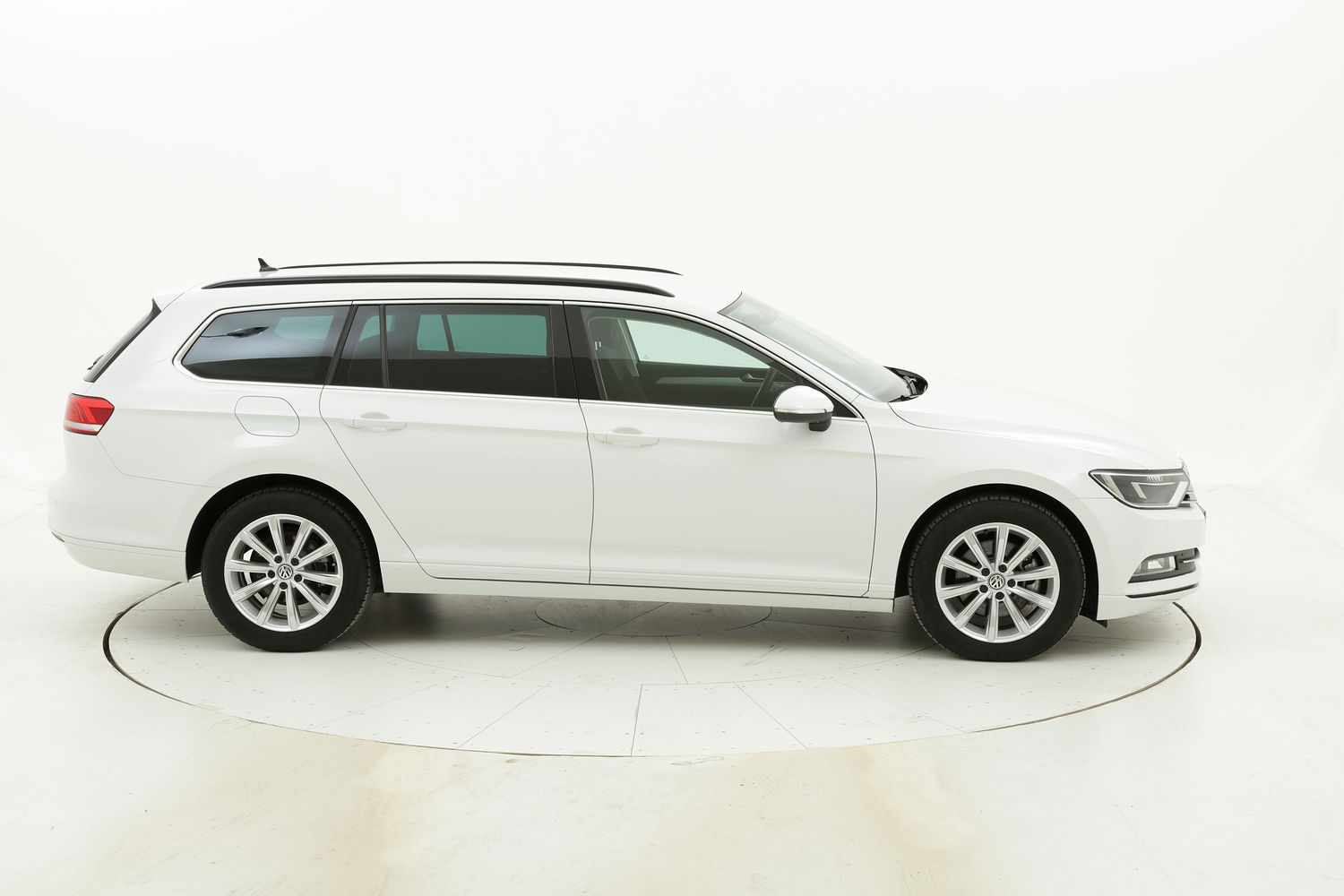 Volkswagen Passat usata del 2018 con 79.847 km
