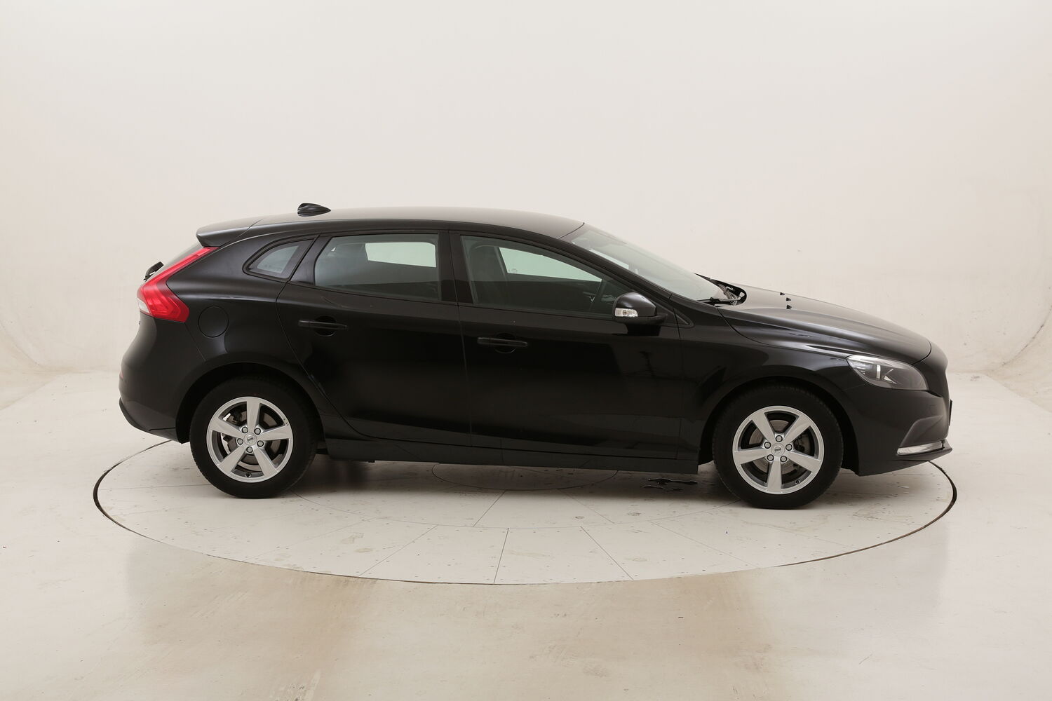 Volvo V40 D2 Business usata del 2018 con 42.200 km