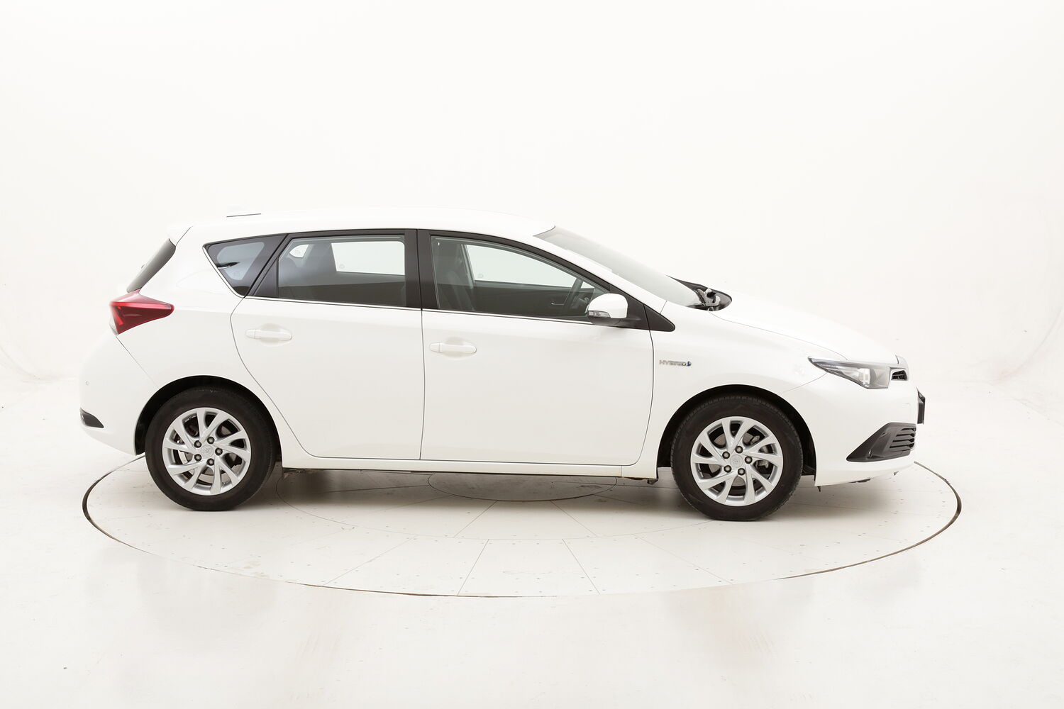 Toyota Auris Hybrid Business usata del 2017 con 68.461 km