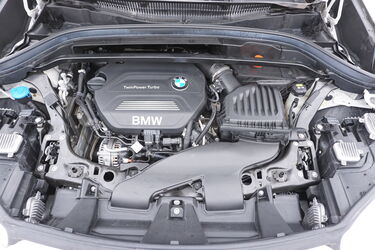BMW X1 Vano motore Vano motore di BMW X1