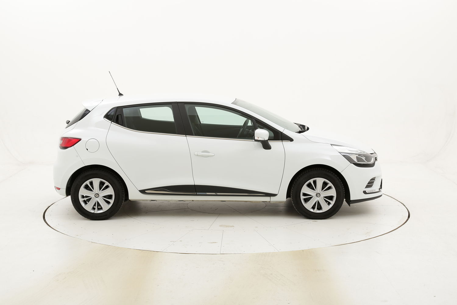 Renault Clio Energy Zen usata del 2018 con 5.872 km
