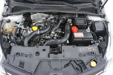 Renault Clio Vano motore Vano motore di Renault Clio