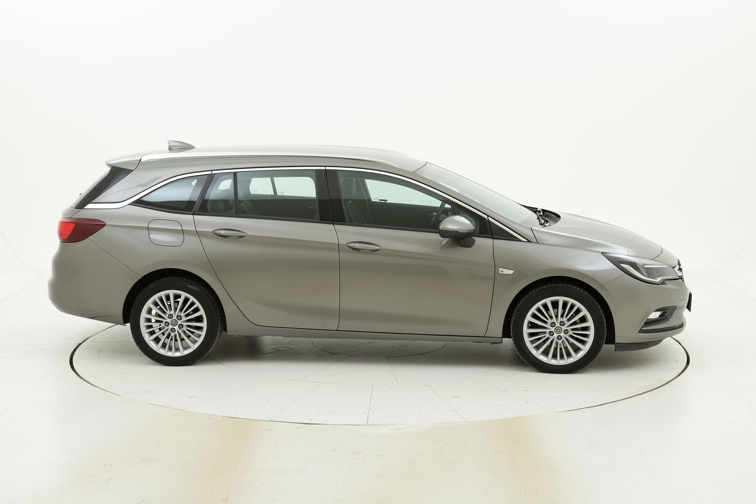Opel Astra usata del 2017 con 40.648 km