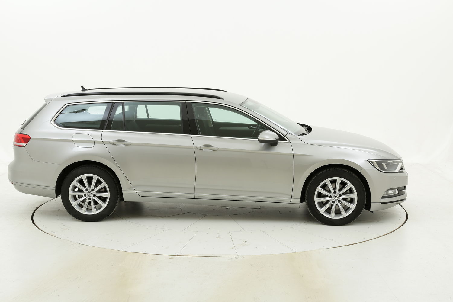 Volkswagen Passat usata del 2016 con 108.287 km