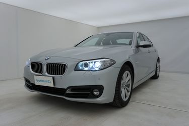 BMW Serie 5 Da un'altra prospettiva BMW Serie 5 Da un'altra prospettiva