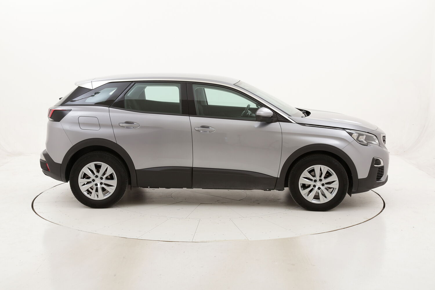 Peugeot 3008 Business EAT8 usata del 2018 con 52.619 km