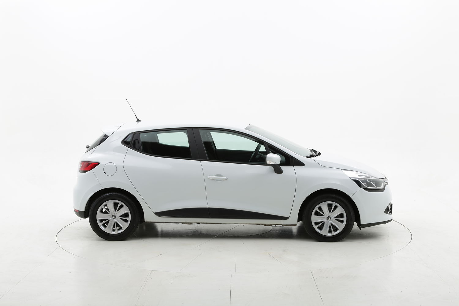 Renault Clio usata del 2015 con 106.133 km