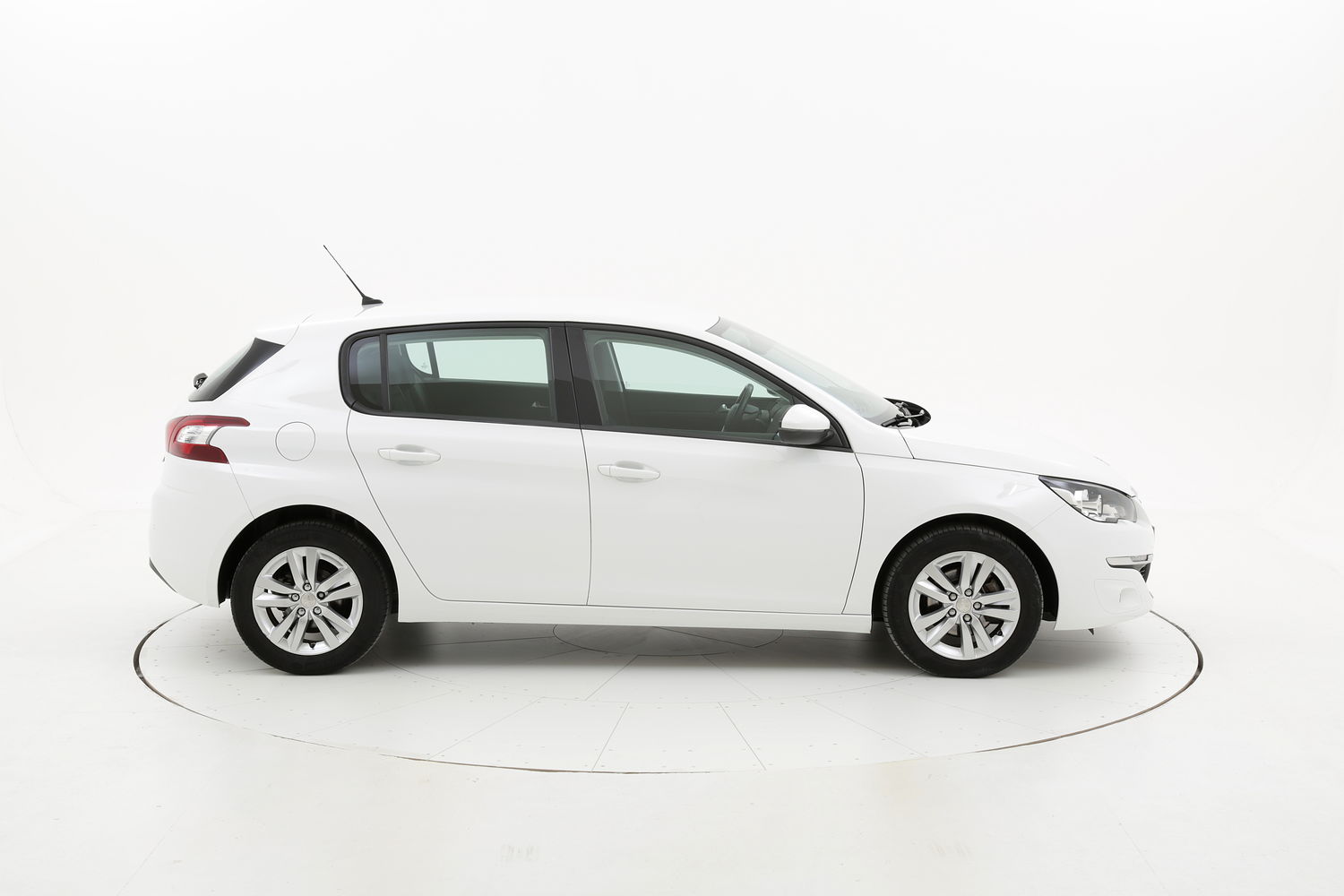 Peugeot 308 usata del 2016 con 79.614 km