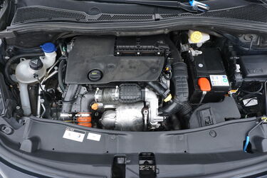Peugeot 2008 Vano motore Vano motore di Peugeot 2008