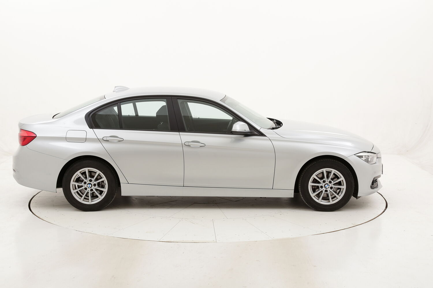BMW Serie 3 320d Touring Business Advantage usata del 2017 con 114.128 km