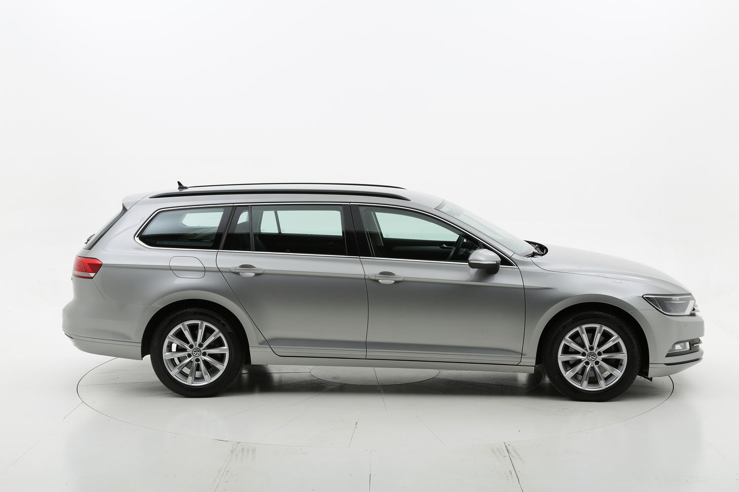 Volkswagen Passat usata del 2015 con 127.626 km