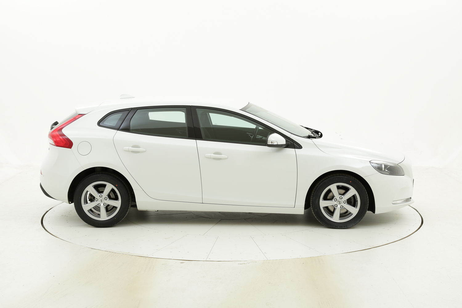 Volvo V40 usata del 2018 con 105.668 km