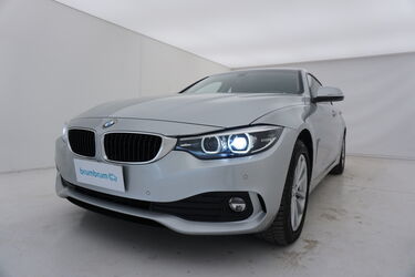 Visione frontale di BMW Serie 4