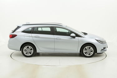 Opel Astra usata del 2017 con 107.149 km