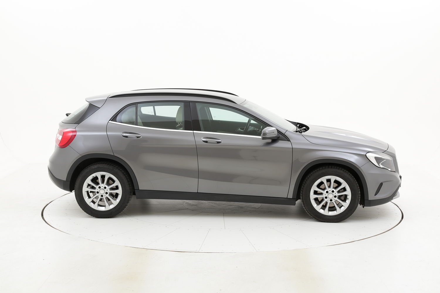 Mercedes GLA usata del 2015 con 62.453 km