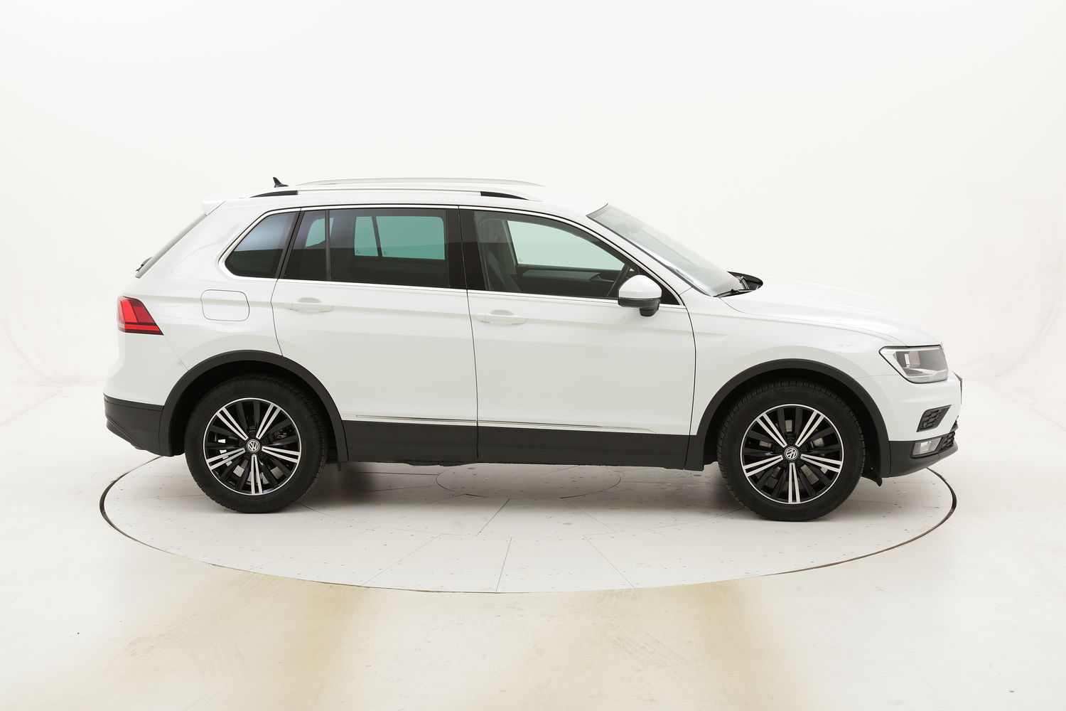 Volkswagen Tiguan Business usata del 2018 con 61.258 km