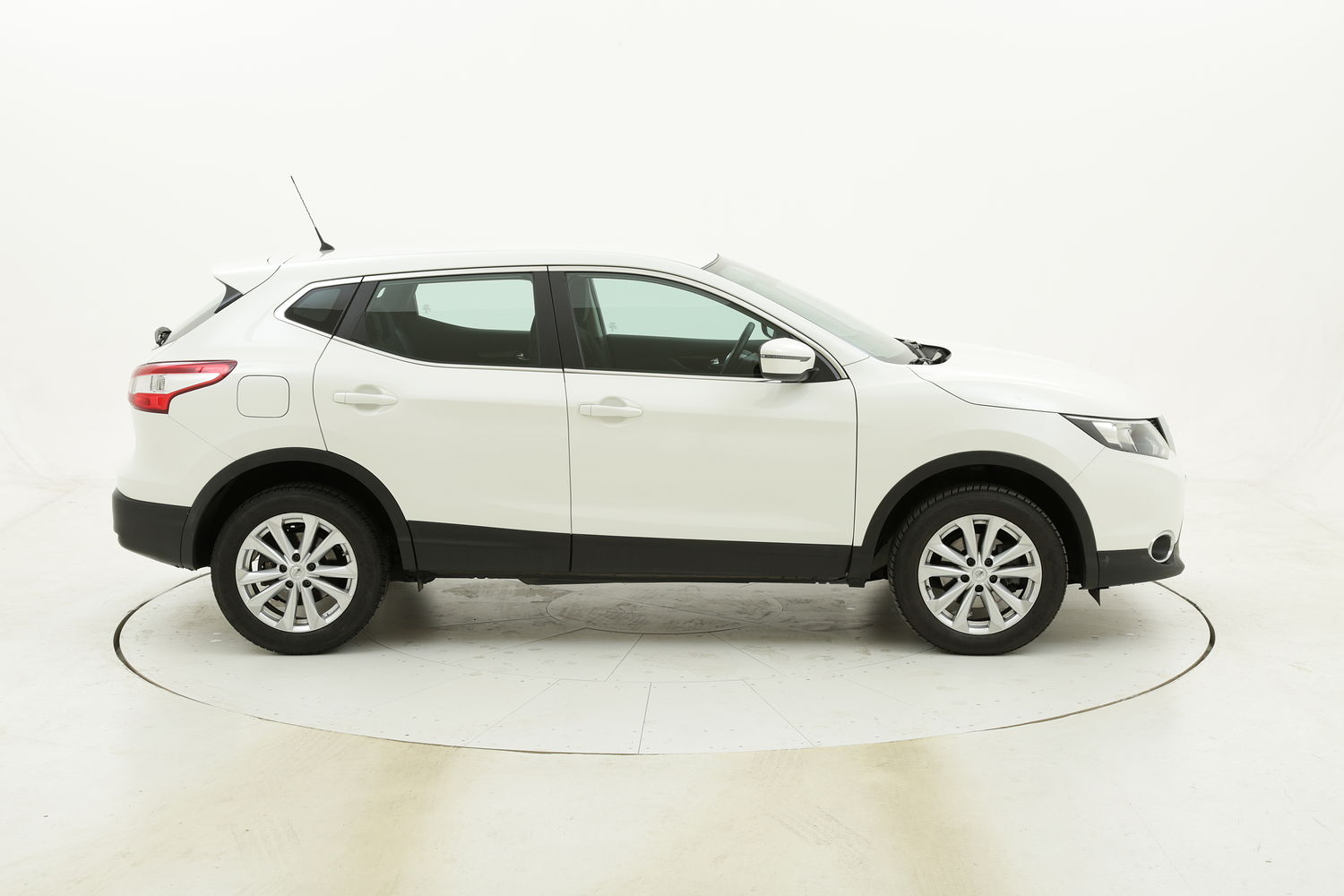 Nissan Qashqai Business usata del 2016 con 85.673 km