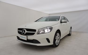 Mercedes Classe A Da un'altra prospettiva Mercedes Classe A Da un'altra prospettiva