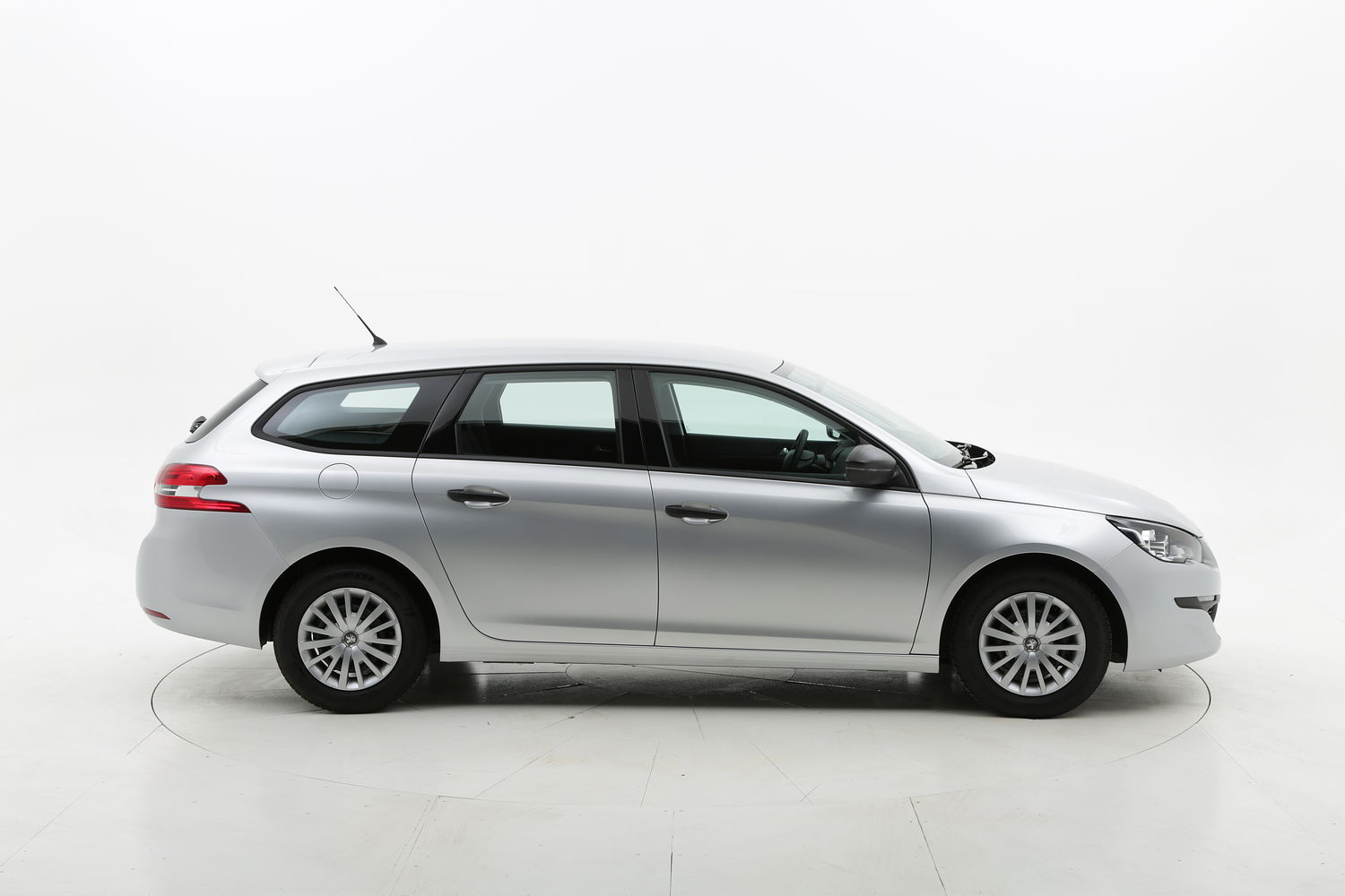 Peugeot 308 usata del 2017 con 84.275 km