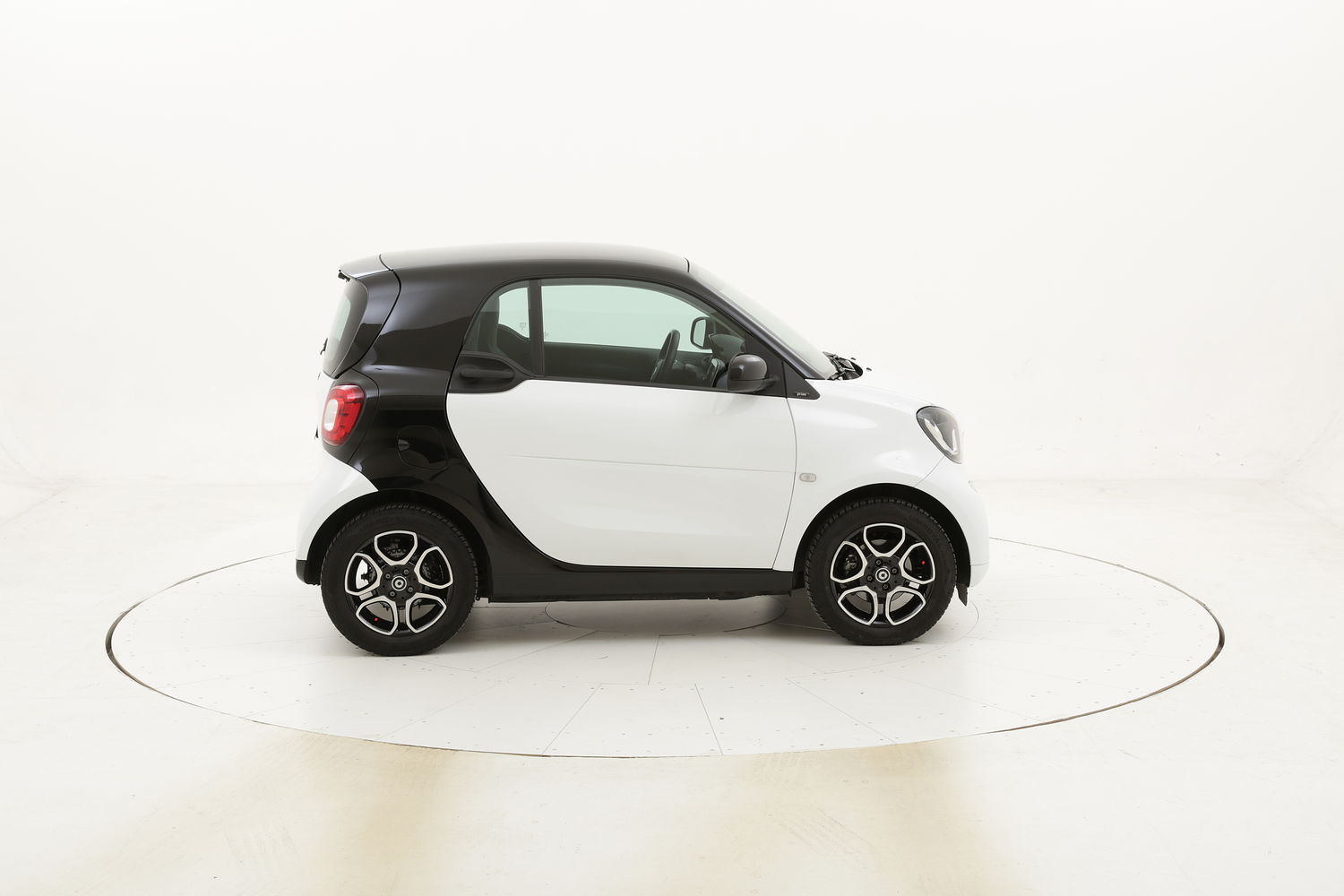 Smart Fortwo Prime twinamic usata del 2017 con 76.056 km