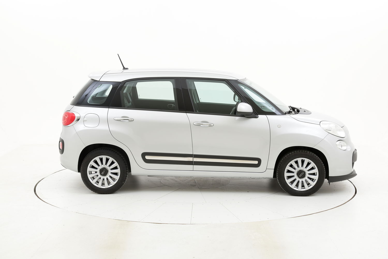 Fiat 500L usata del 2015 con 55.684 km