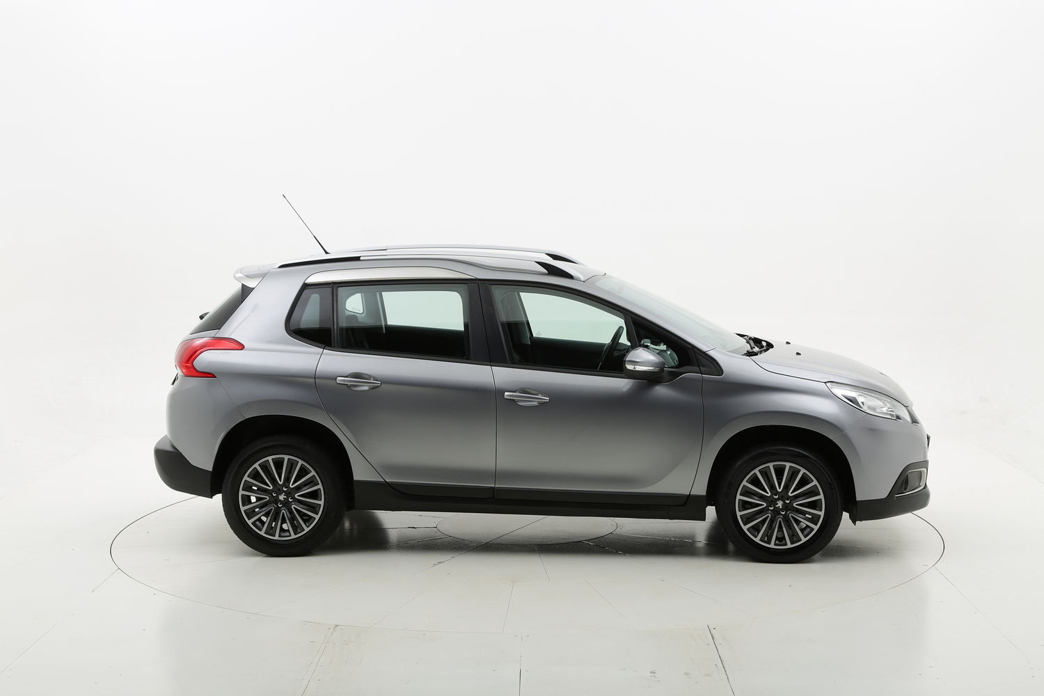 Peugeot 2008 usata del 2015 con 121.594 km