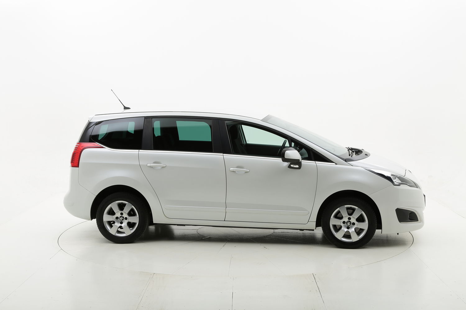 Peugeot 5008 usata del 2016 con 139.088 km