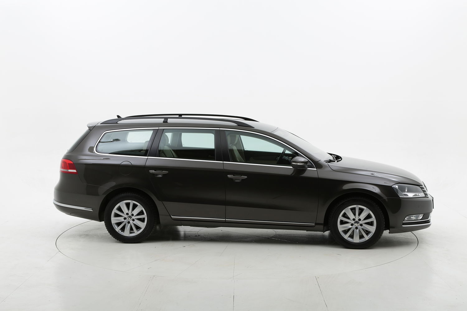 Volkswagen Passat usata del 2014 con 128.270 km