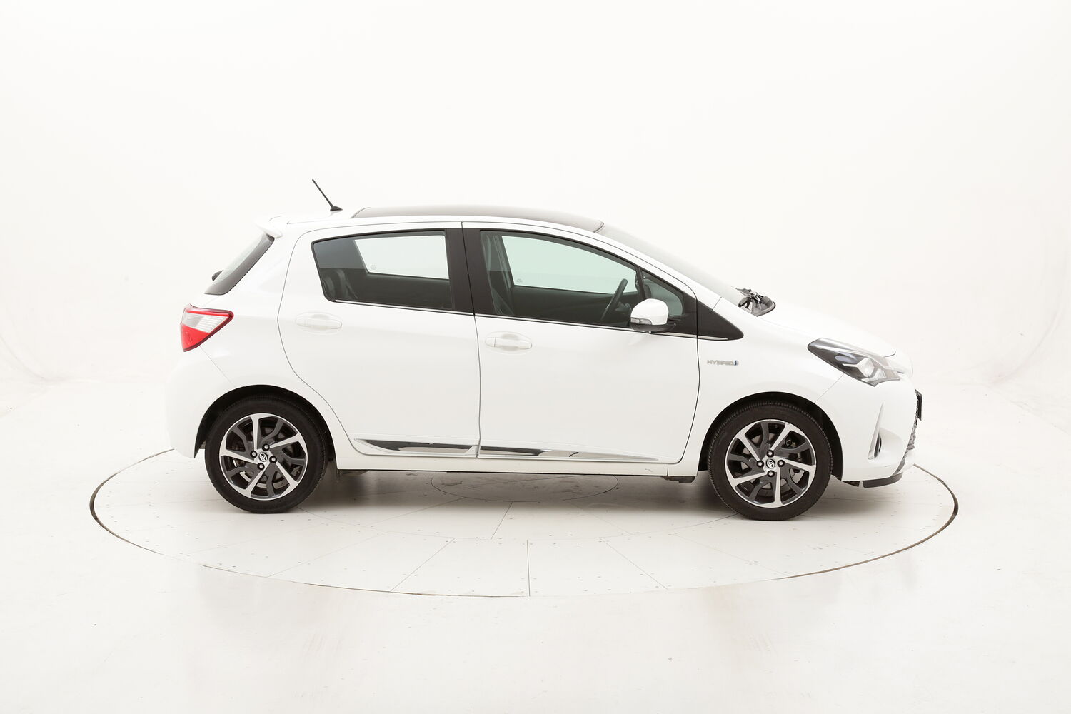 Toyota Yaris Hybrid Style usata del 2018 con 39.145 km