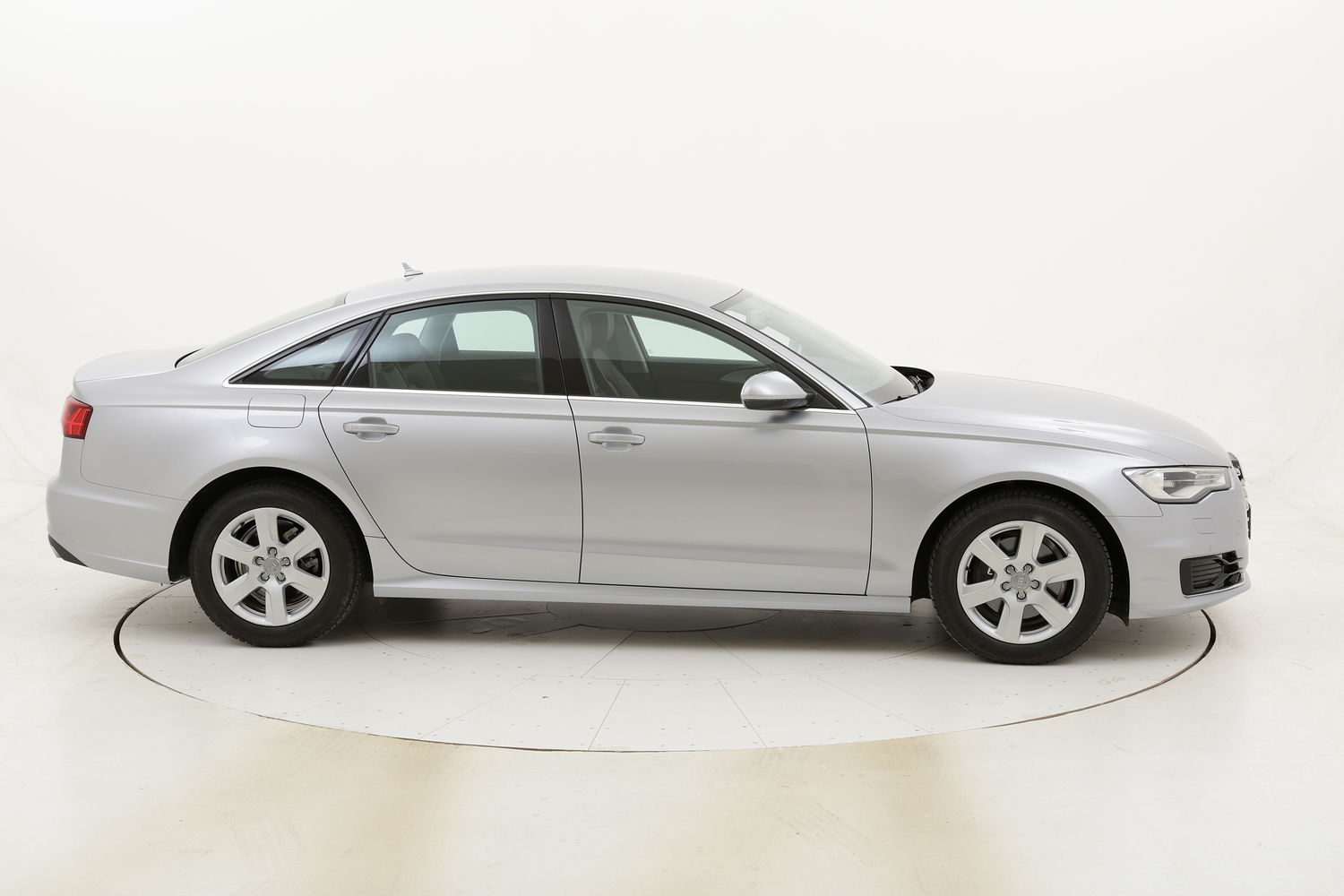 Audi A6 Ultra Business Plus S tronic usata del 2016 con 84.556 km