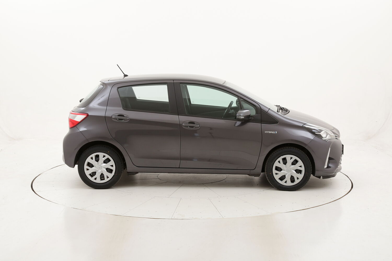 Toyota Yaris Hybrid Business usata del 2018 con 38.189 km