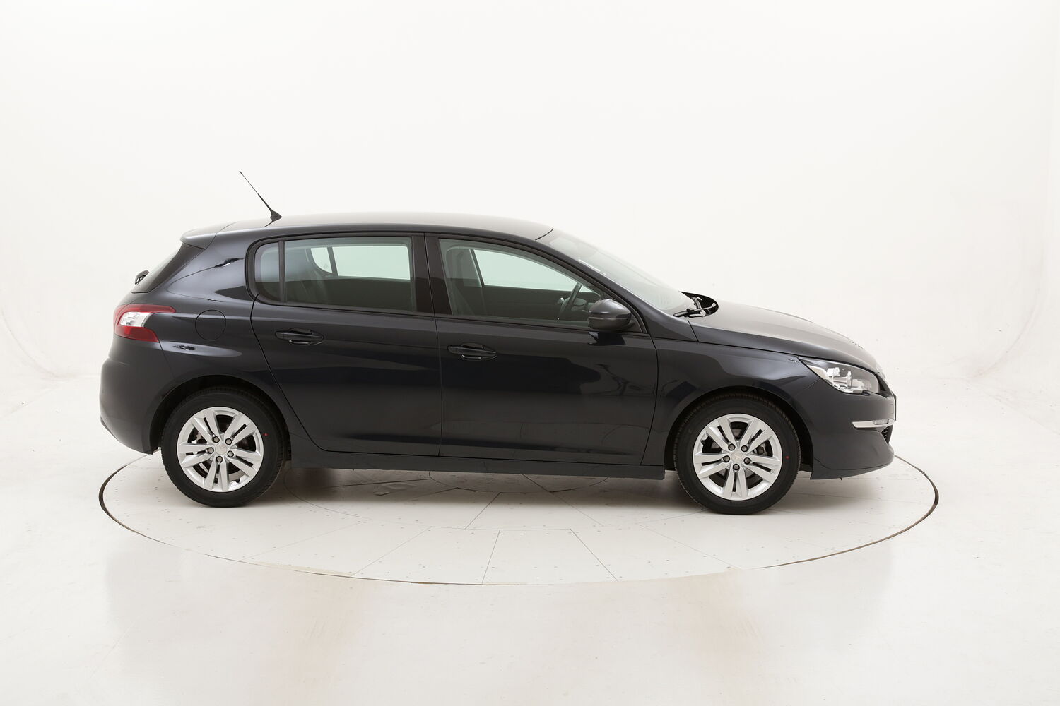 Peugeot 308 Active usata del 2017 con 39.216 km