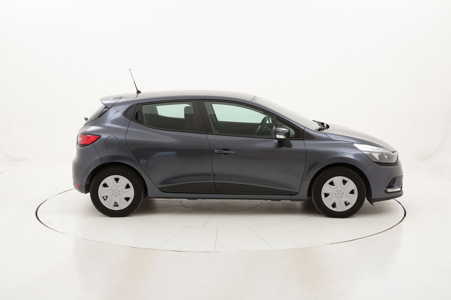 Renault Clio Energy Life GPL usata del 2017 con 83.098 km