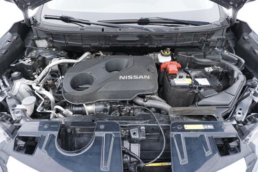 Vano motore di Nissan X-Trail