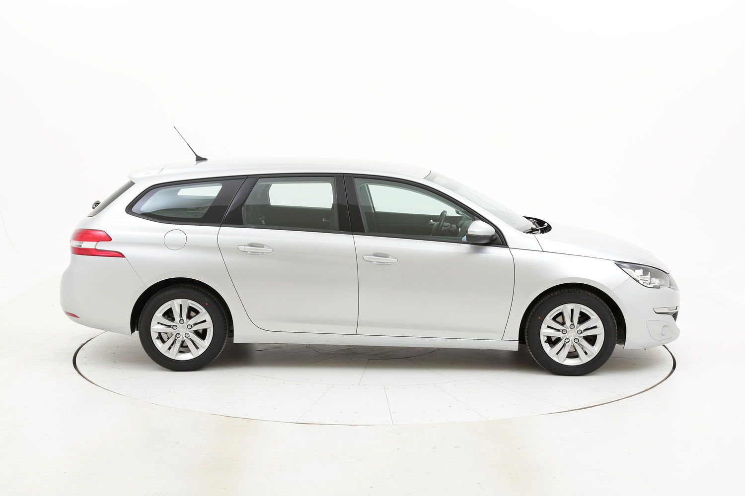 Peugeot 308 usata del 2016 con 58.244 km