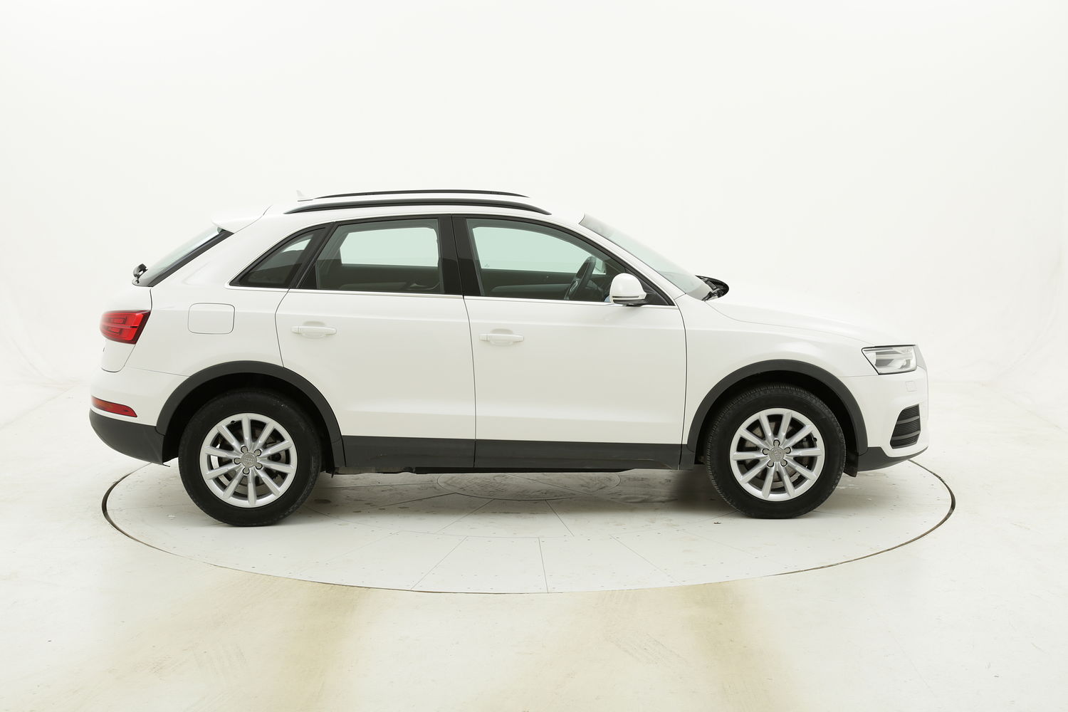 Audi Q3 Business usata del 2016 con 108.966 km