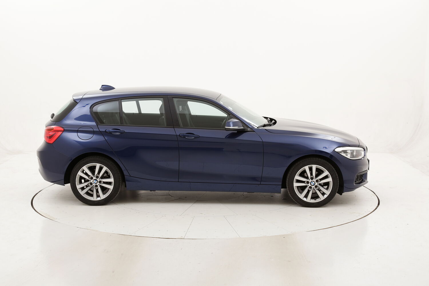 BMW Serie 1 Business Aut. usata del 2017 con 67.874 km