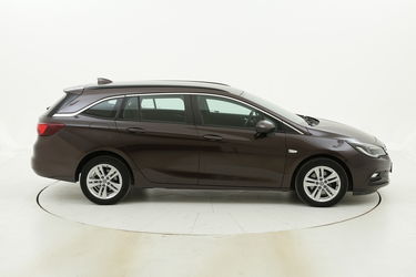 Opel Astra usata del 2017 con 111.439 km