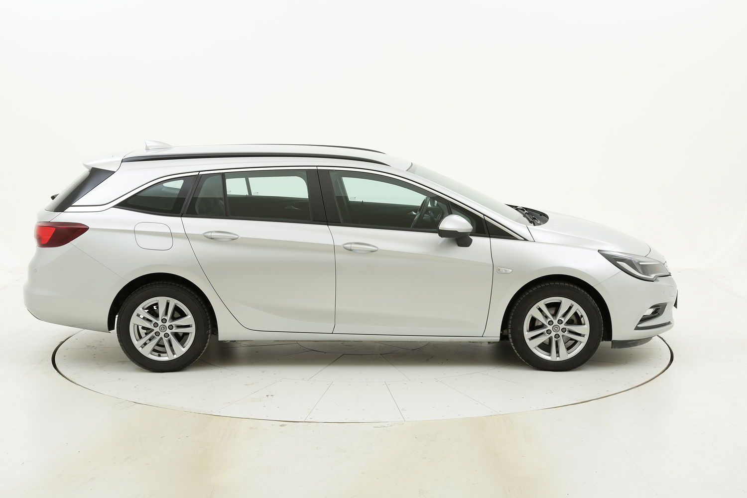 Opel Astra usata del 2017 con 66.420 km