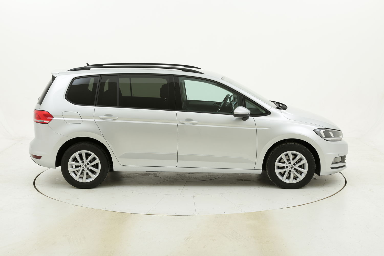 Volkswagen Touran Business DSG usata del 2018 con 30.005 km